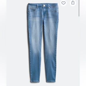NWT 1822 Denim Light Blue Skinny Jeans